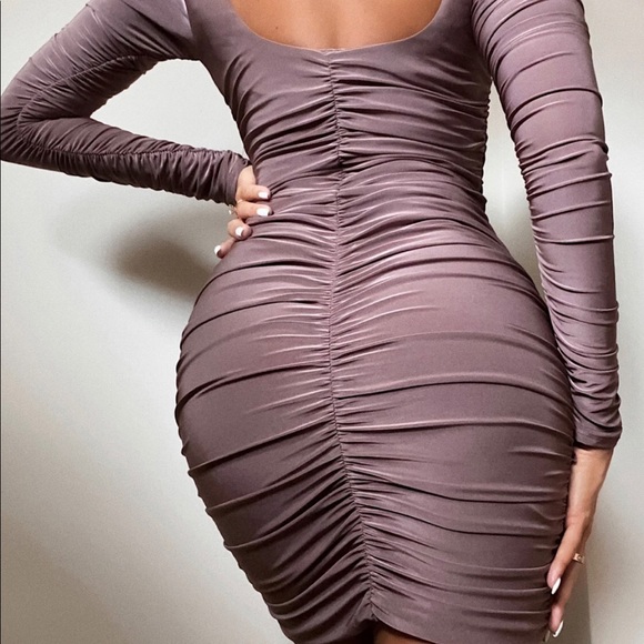 Club London Dresses Nwt Mocha Ruched Long Sleeve Dress Poshmark